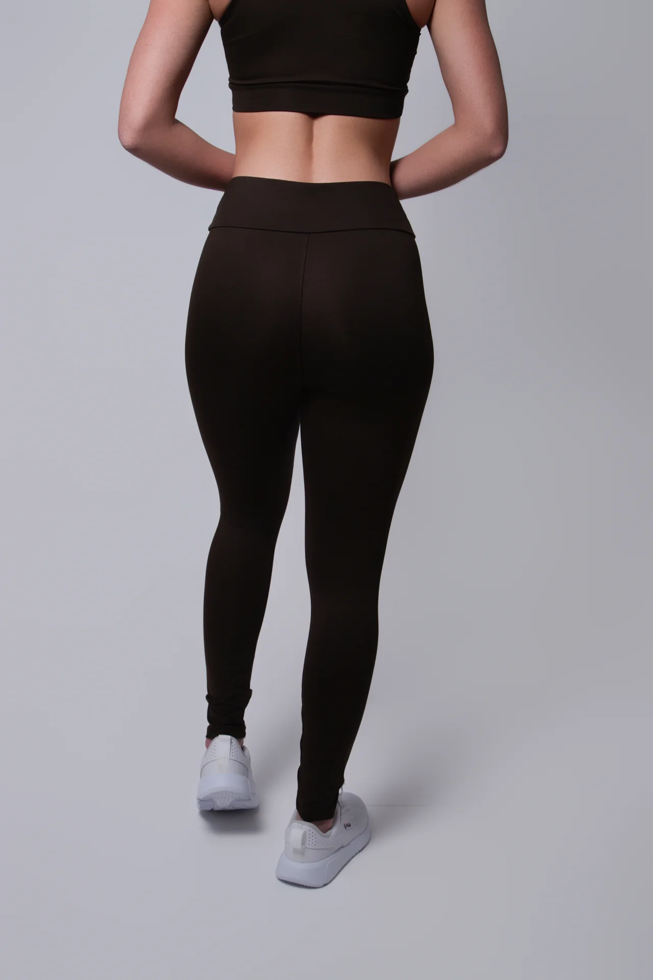 Conjunto Sculpt NEVUÉR — Marrom Café · costas
