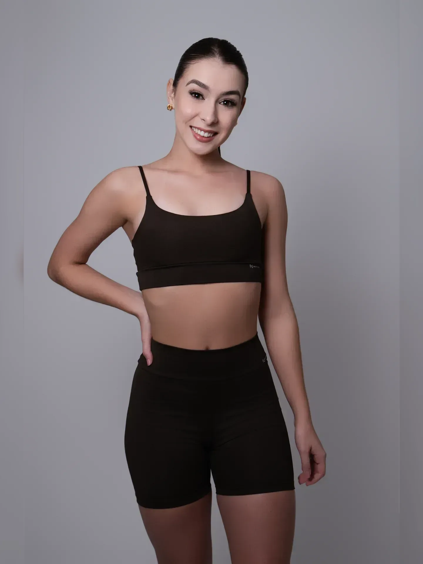 Conjunto Sculpt Shorts NEVUÉR Marrom Café