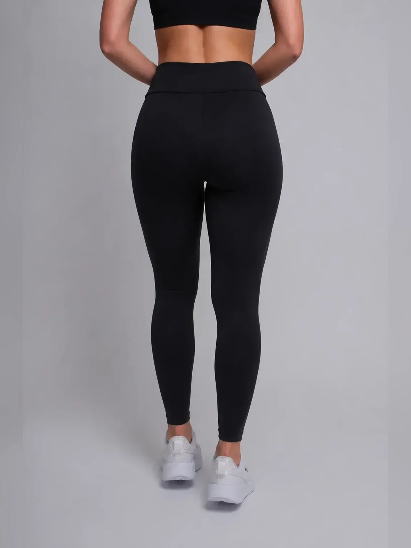 Conjunto Sculpt Legging NEVUÉR Preto