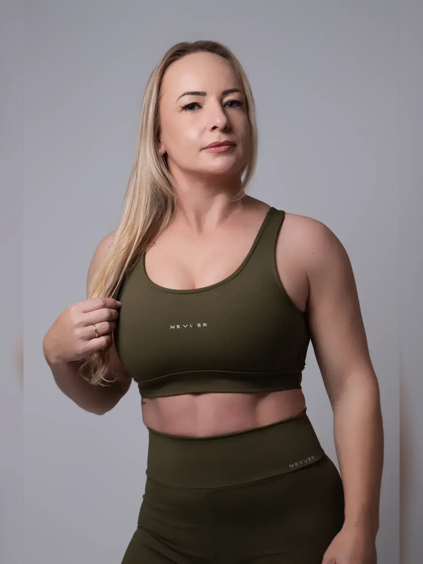 Shorts Sculpt NEVUÉR Verde Militar
