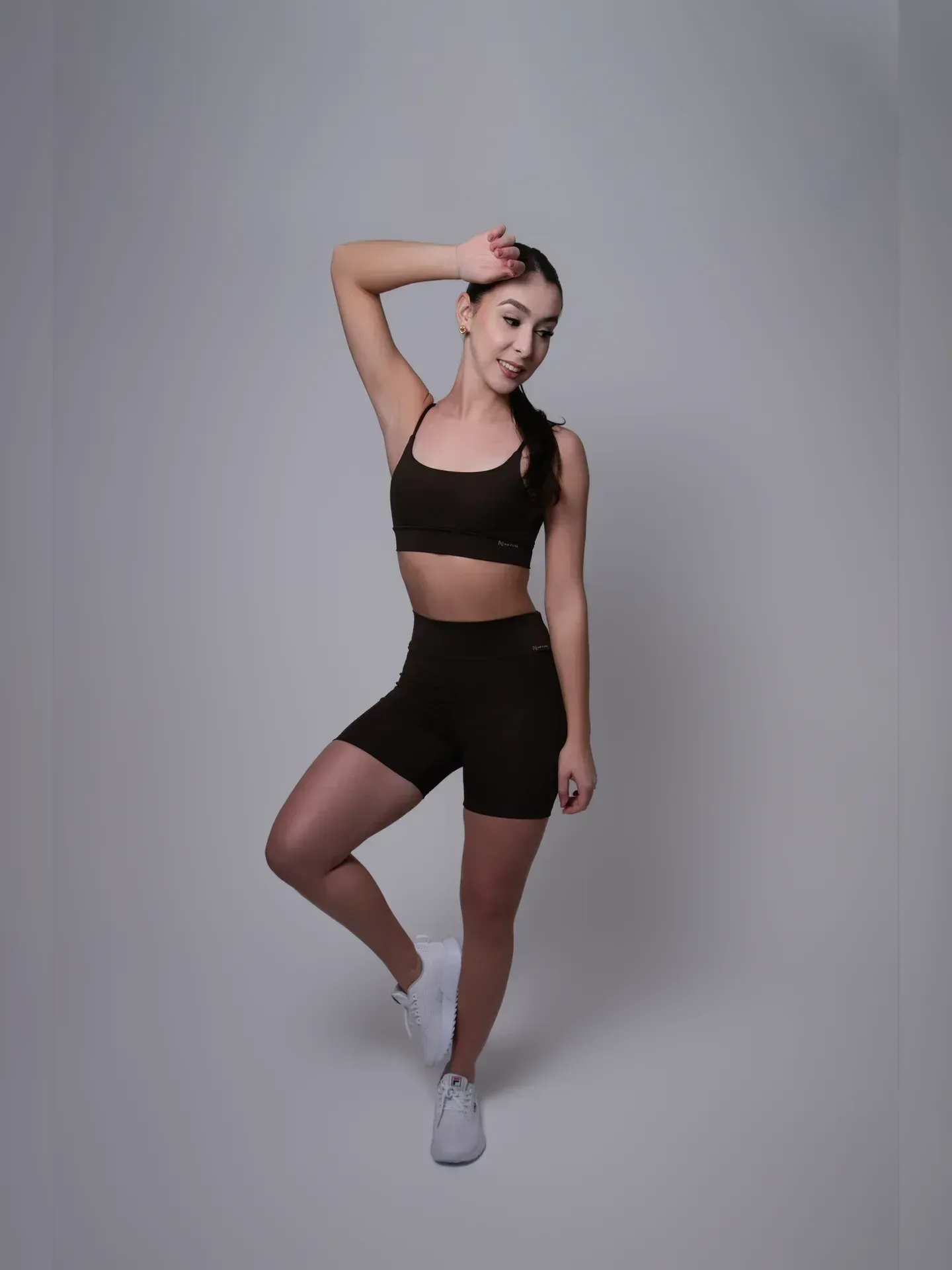 Conjunto Sculpt Shorts NEVUÉR Marrom Café