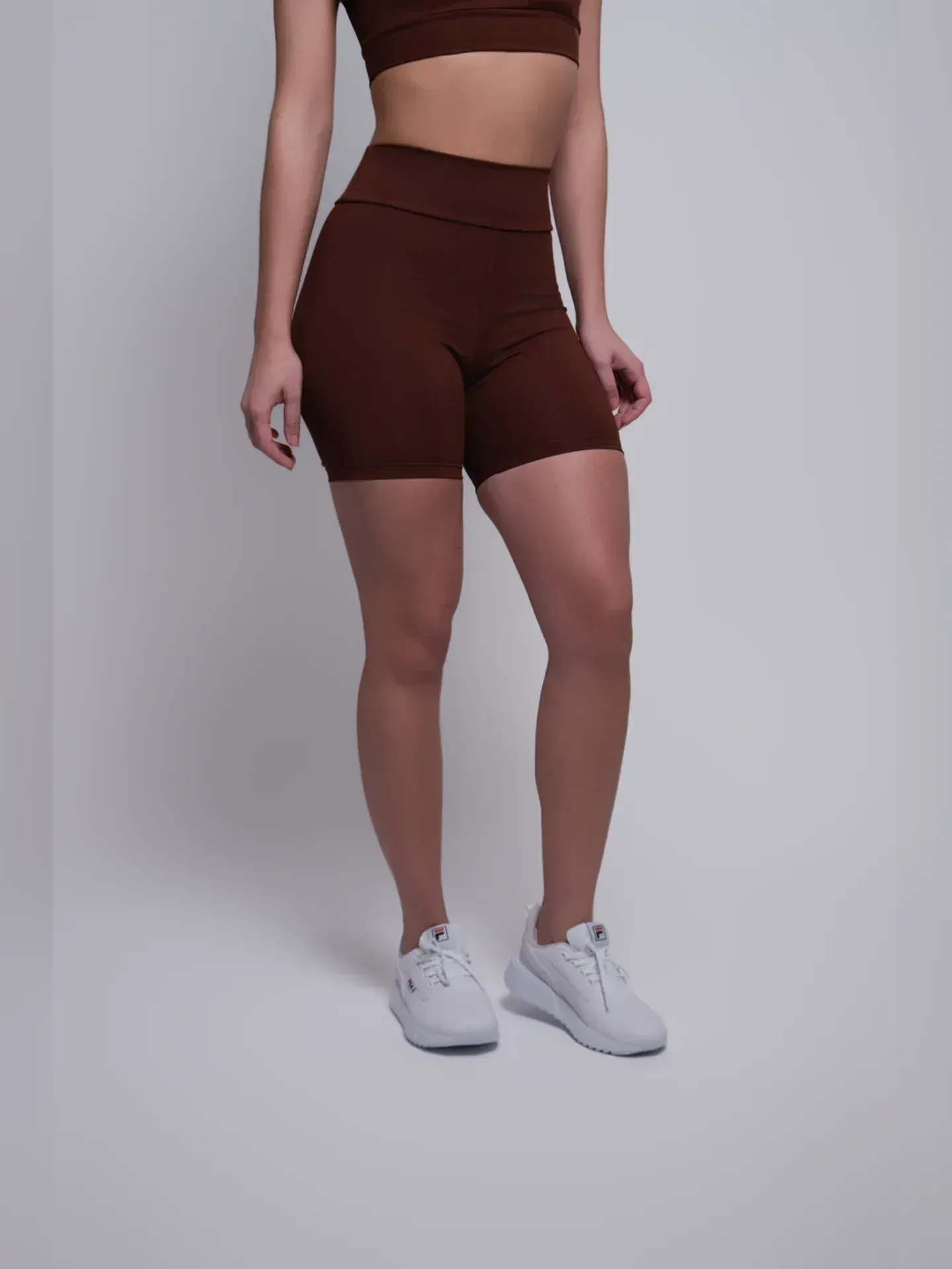 Conjunto Sculpt Shorts NEVUÉR Marrom Chocolate
